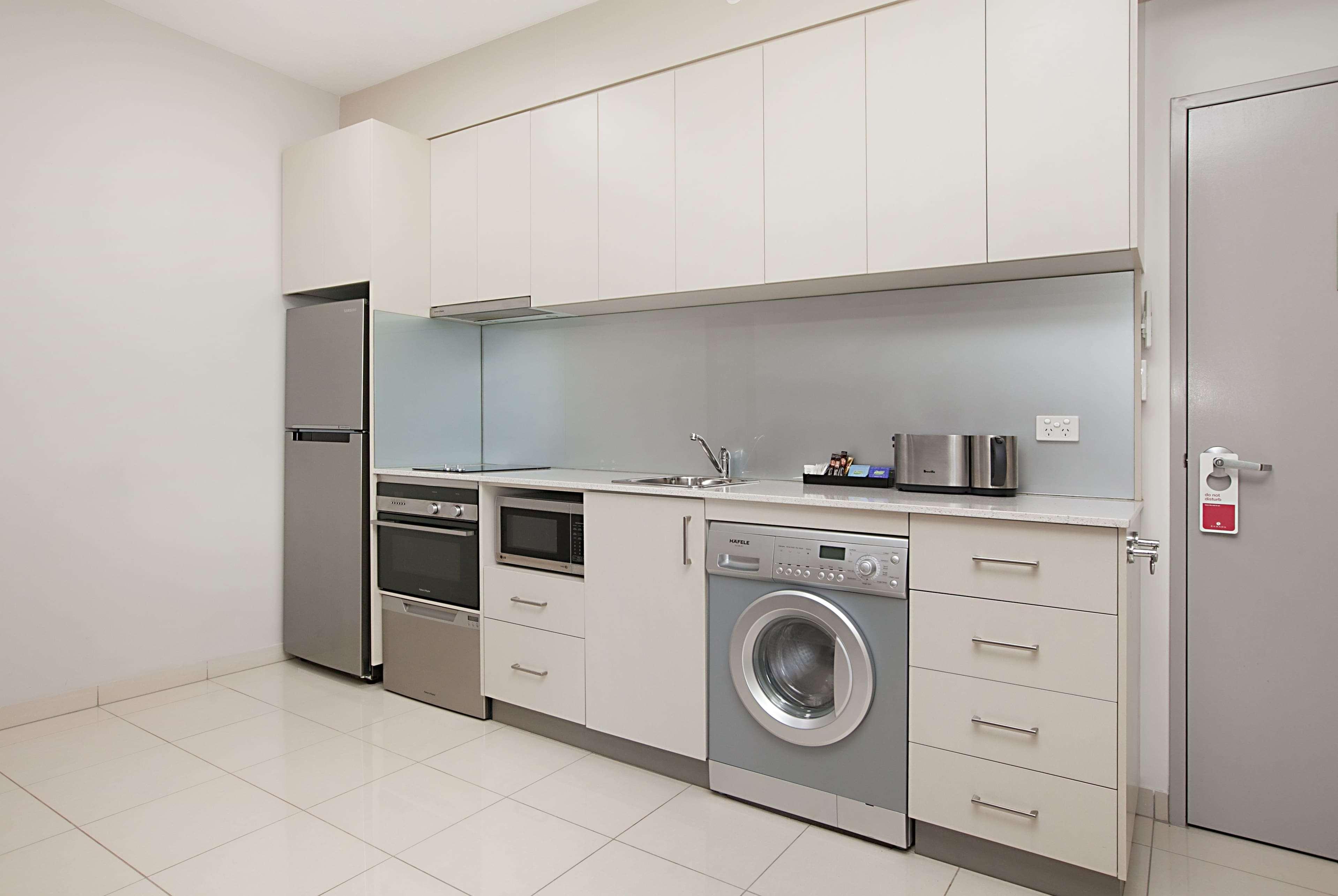 Ramada Suites By Wyndham Zen Quarter Ντάρβιν Εξωτερικό φωτογραφία